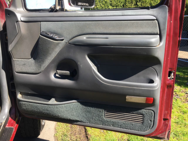 1993 Ford F-350 7.5L 4X4 XLT Standard Cab Pickup 2-Door - photo 13