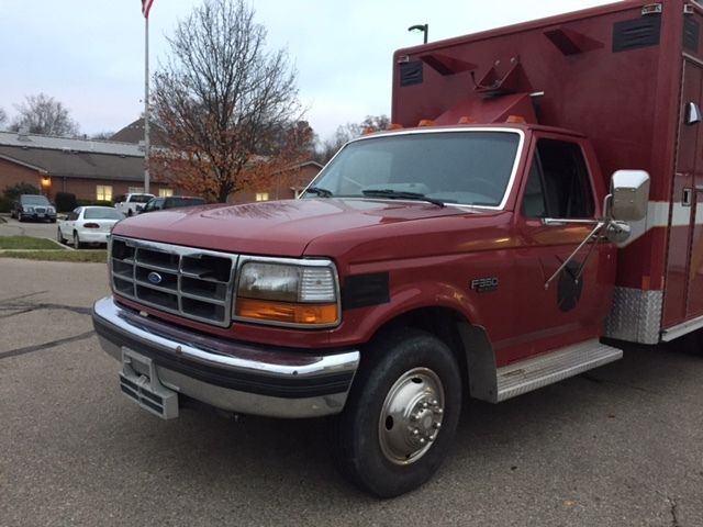 1993 Ford F-350 XLT Standard Cab Pickup 2-Door 7.3L 1993 Ford F-350 XLT Standard Cab Pickup 2-Door