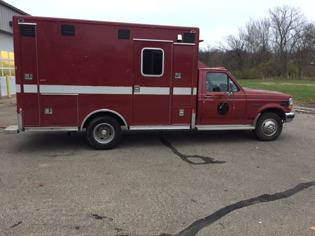 1993 Ford F-350 XLT Standard Cab Pickup 2-Door - photo 2