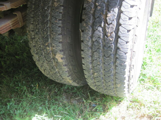 1993 Ford F-450 - photo 5