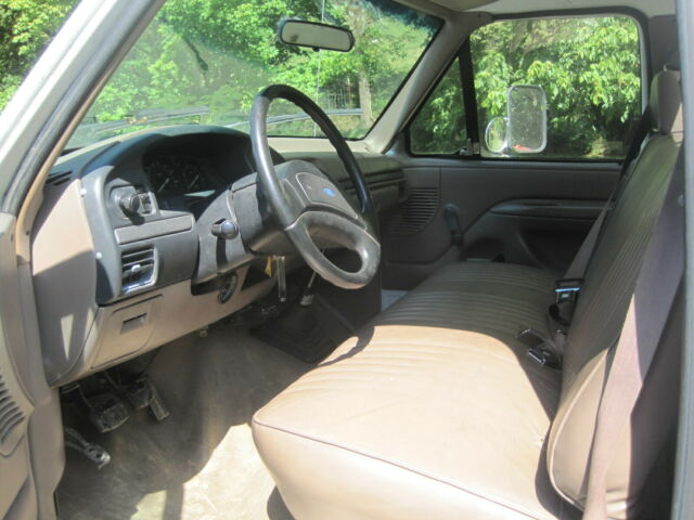 1993 Ford F-450 - photo 8