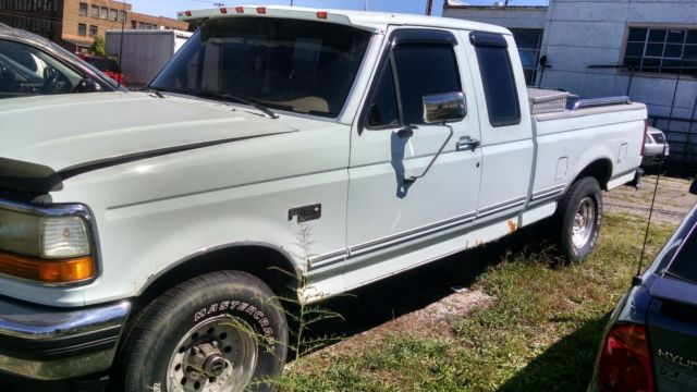 1993 FORD F150 206,624 MILES HAVE KEY STARTS & RUNS WITH JUMP VERY RUSTY 1993 Ford F-150