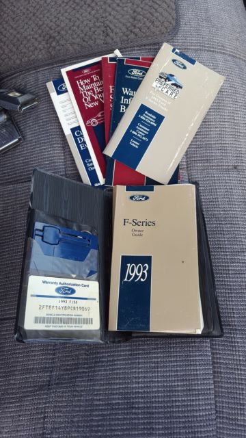 1993 Ford F-150 XLT Standard Cab Pickup 2-Door - photo 12