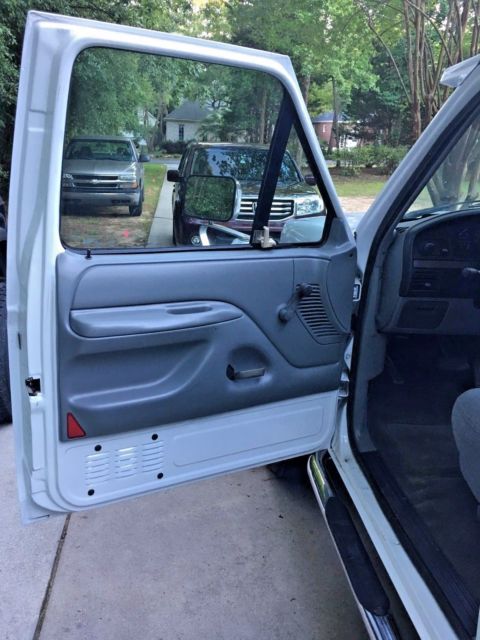 1993 Ford F-250 XL - photo 6