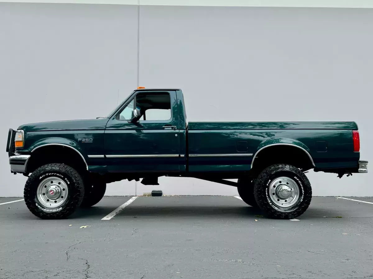 1993 FORD F250 XLT 4X4 REG CAB 5-SPEED 7.3L IDI DIESEL V8 TURBO DIESEL 3-OWNERS 1993 Ford F-250 XLT HD 5-SPEED 7.3L DIESEL