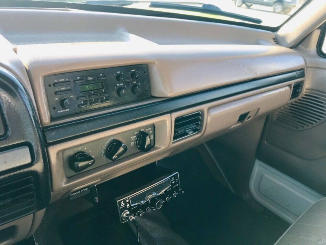 1993 Ford F-350 xlt - photo 7