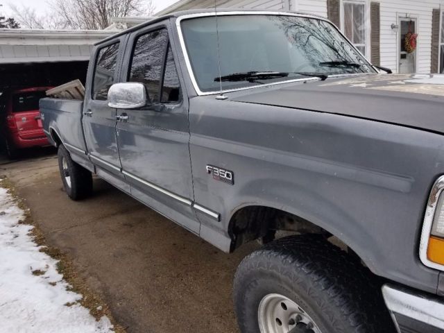 1993 Ford F-350 XLT - photo 2