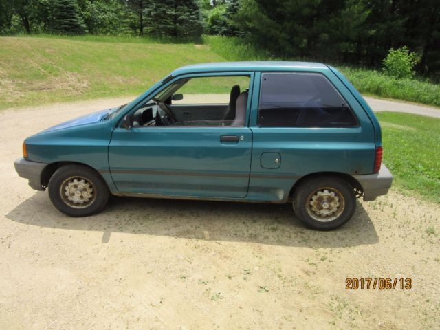 1993 Ford Festiva - Great running collector car - gets 45-50 MPG!! 1993 Ford Festiva