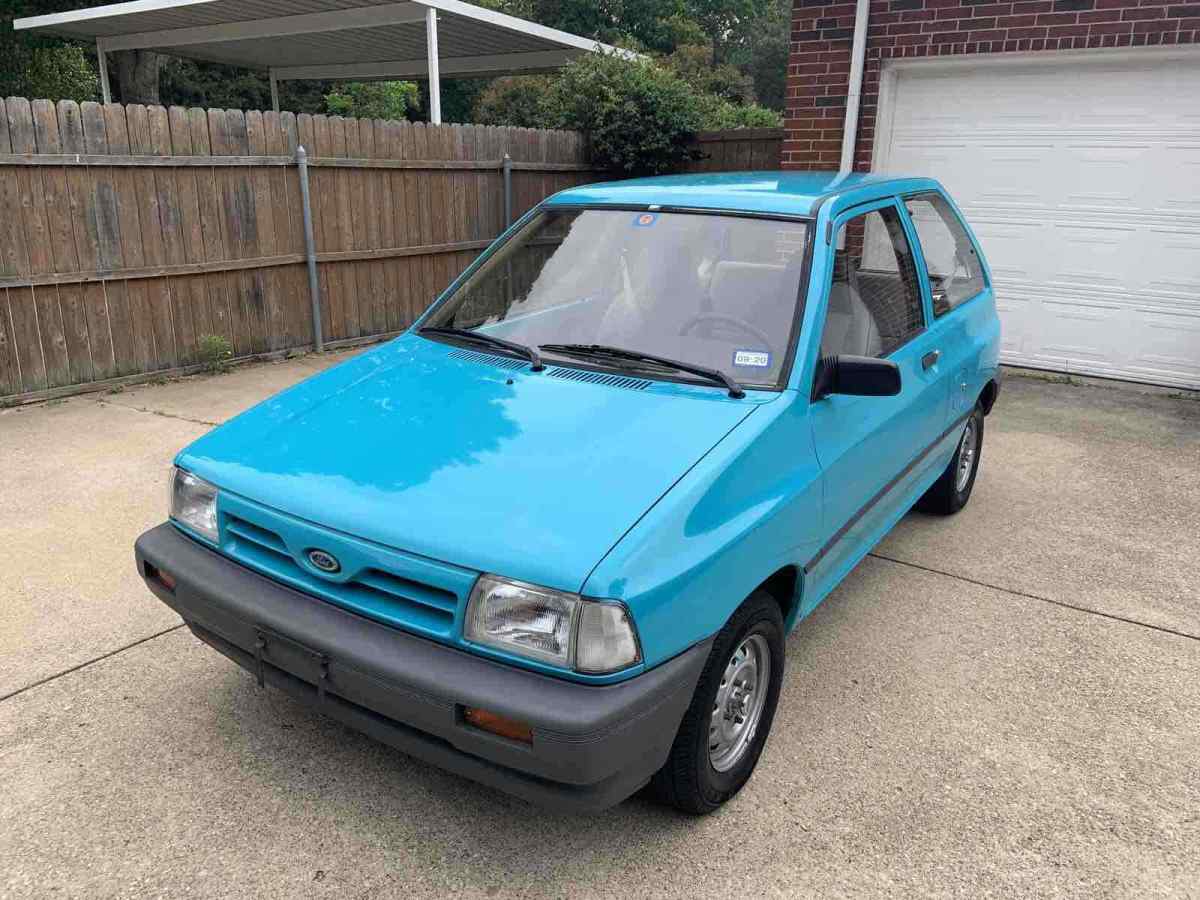 1993 Ford Festiva L
