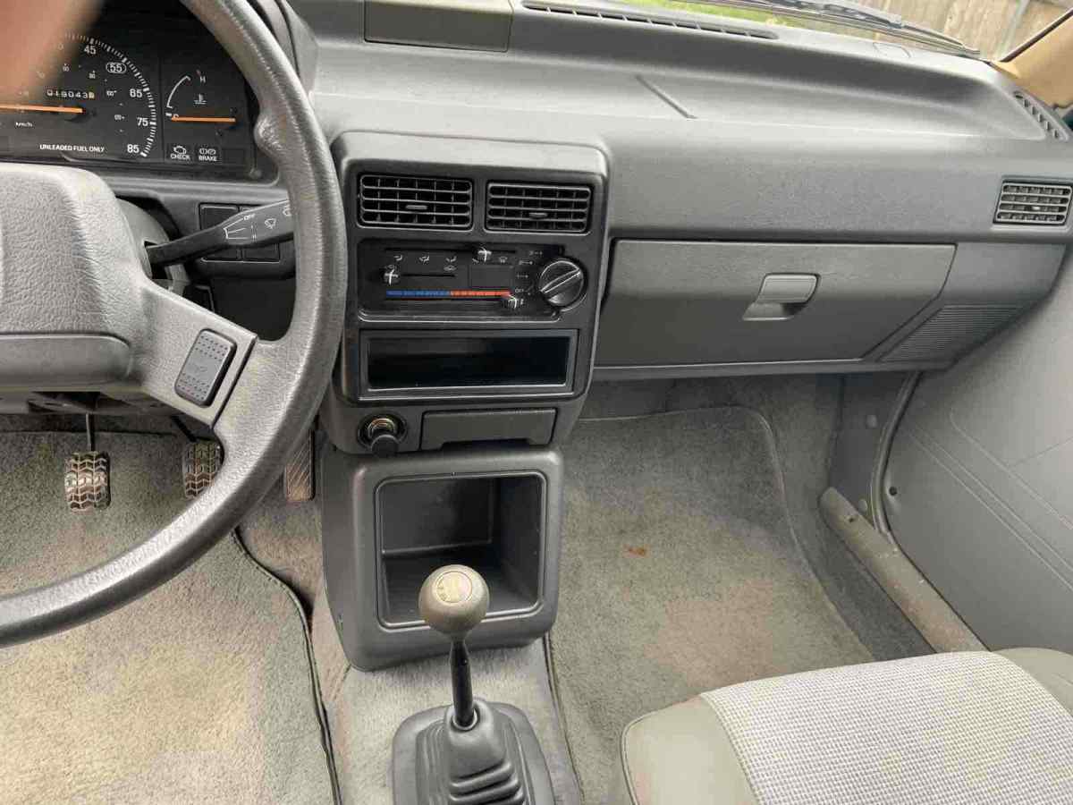 1993 Ford Festiva L - photo 11