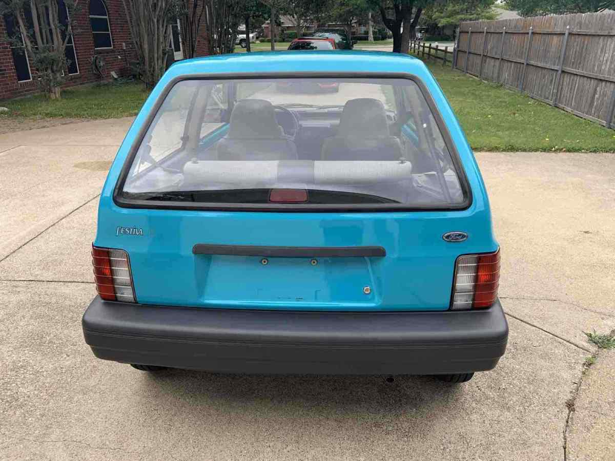 1993 Ford Festiva L - photo 5