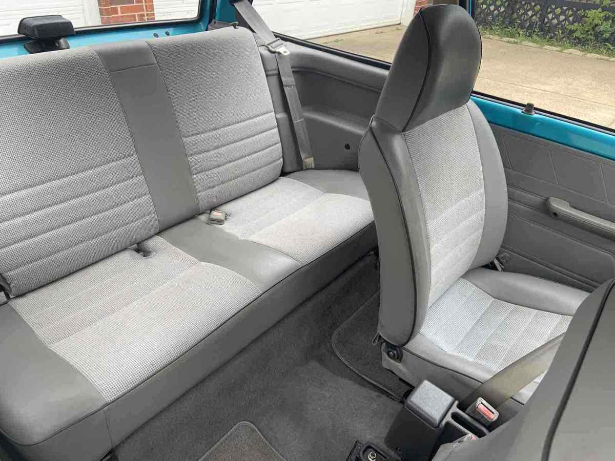 1993 Ford Festiva L - photo 9