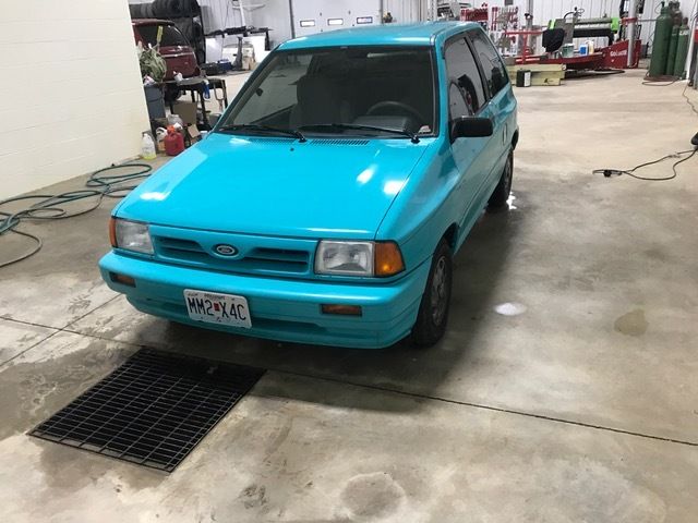 1993 Ford Festiva GL - photo 2