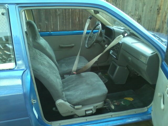 1993 Ford Festiva GL - photo 2