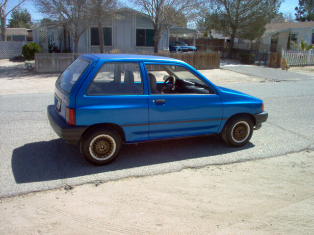 1993 Ford Festiva GL - photo 9