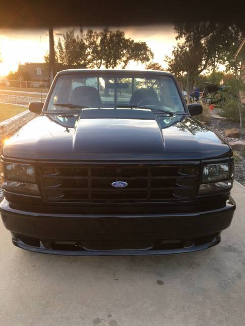 1993 Ford Lightning f150 Gen 1 Sport Truck Restomod restoration 1993 Ford F-150 Lightning