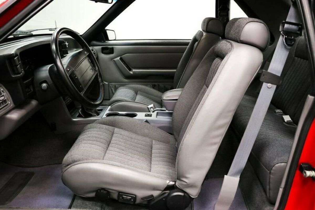 1993 Ford Mustang - photo 13