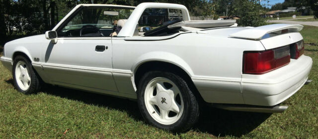 1993 Ford Mustang LX - photo 9
