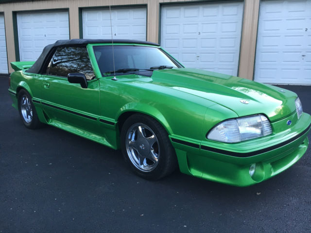 1993 Ford Mustang GT-COBRA - photo 2