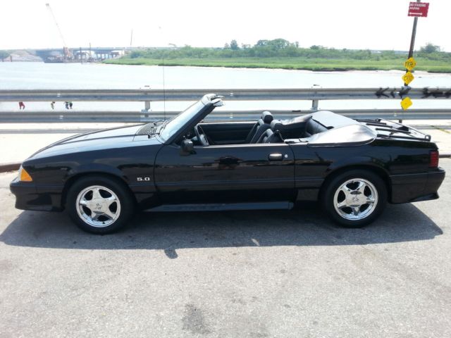1993 Ford Mustang - photo 2
