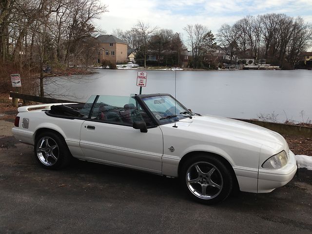 1993 FORD MUSTANG CONVERTIBLE GT LOW MILES SHOWROOM NEW COLLECTOR RARE WHITE WOW 1993 Ford Mustang 2dr Converti