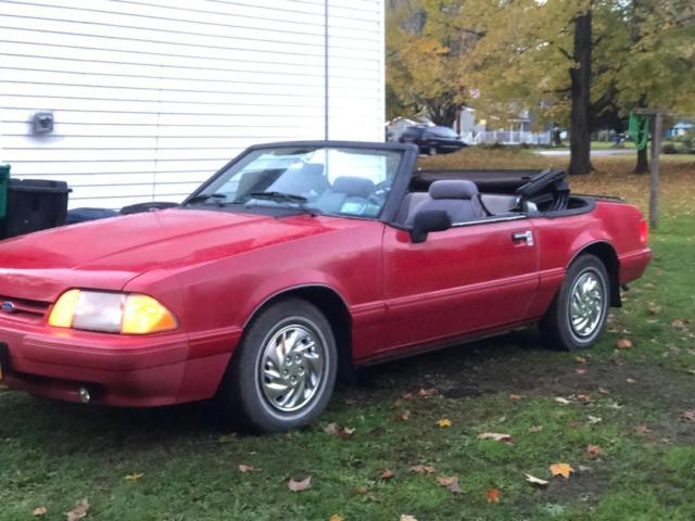 1993 Ford Mustang - photo 2