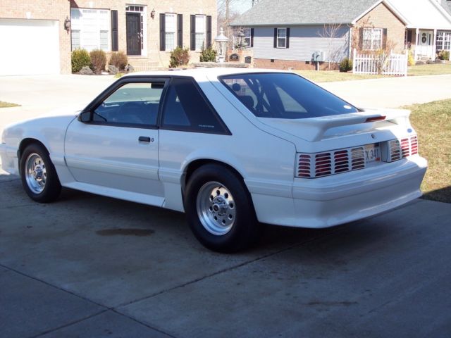 1993 Ford Mustang GT - photo 3