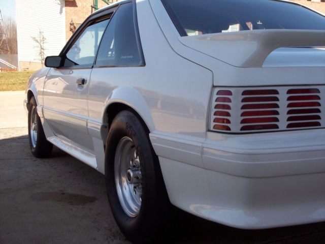 1993 Ford Mustang GT - photo 4