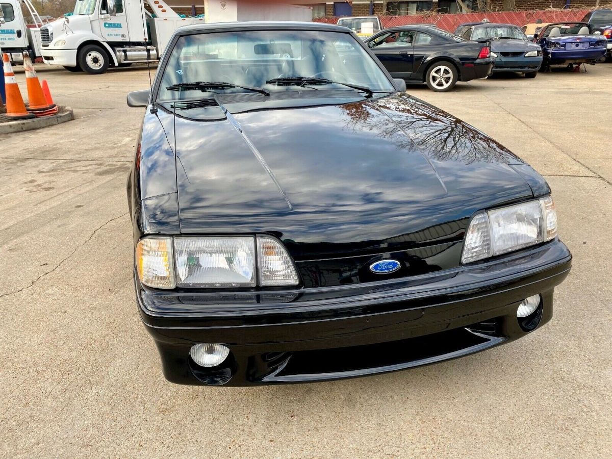 1993 Ford Mustang GT - photo 4