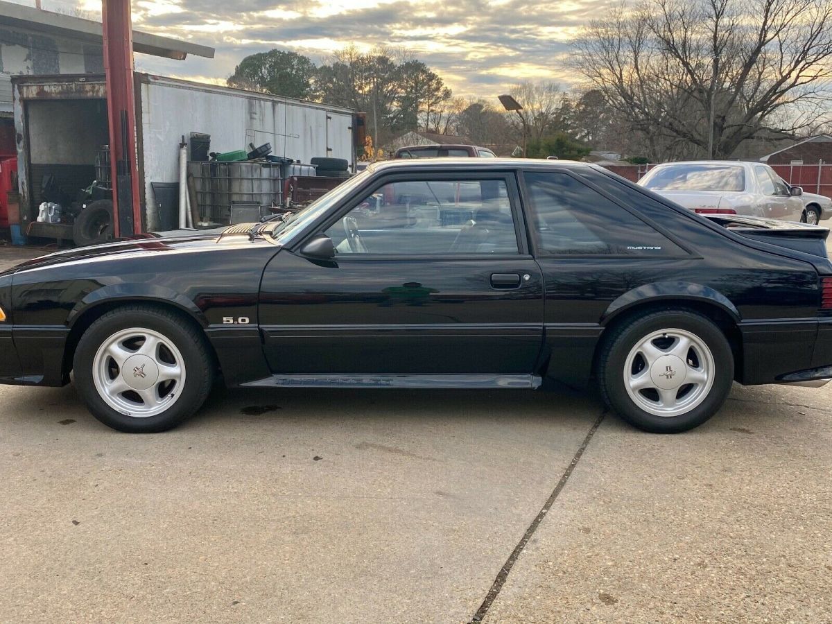 1993 Ford Mustang GT - photo 5