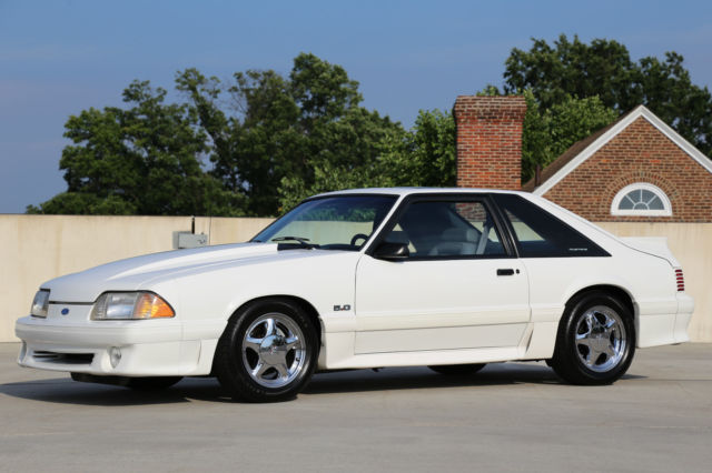 1993 Ford Mustang GT - photo 8