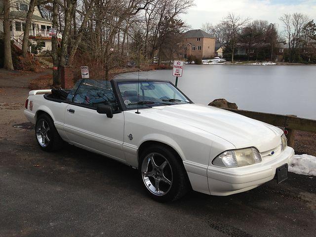 1993 Ford Mustang GT - photo 2