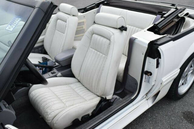1993 Ford Mustang GT - photo 12