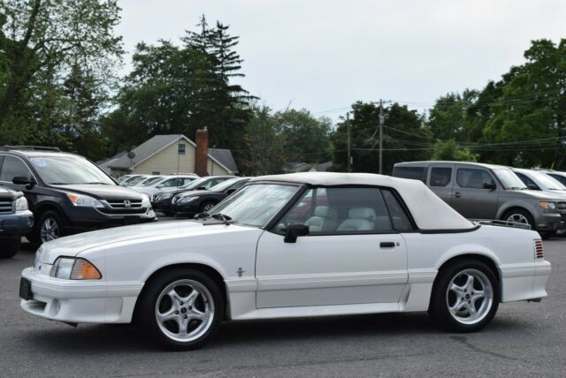 1993 Ford Mustang GT - photo 3