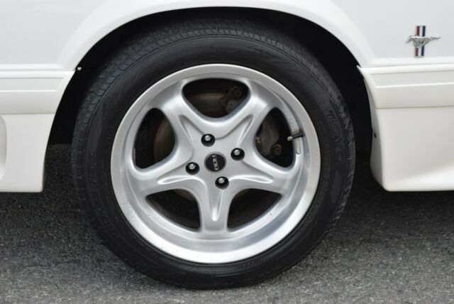 1993 Ford Mustang GT - photo 7