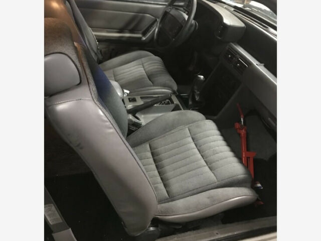 1993 Ford Mustang GT Hatchback - photo 10