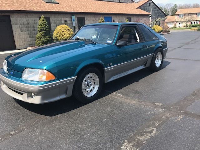 1993 Ford Mustang GT Hatchback 2-Door - photo 2