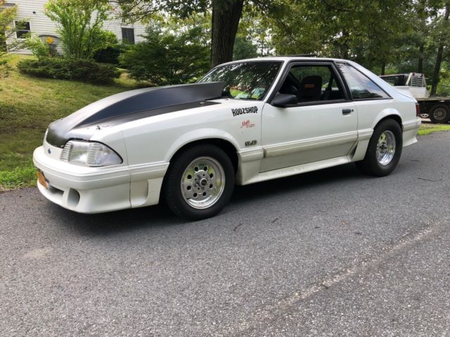 1993 Ford Mustang GT - photo 2