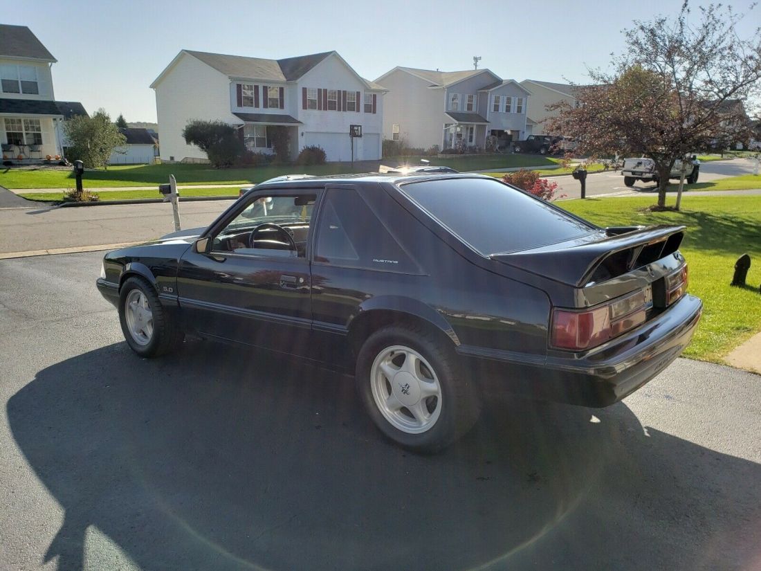 1993 Ford Mustang LX - photo 2