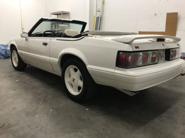 1993 Ford Mustang LX COVERTIBLE - photo 3