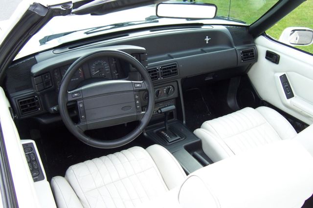 1993 Ford Mustang - photo 3
