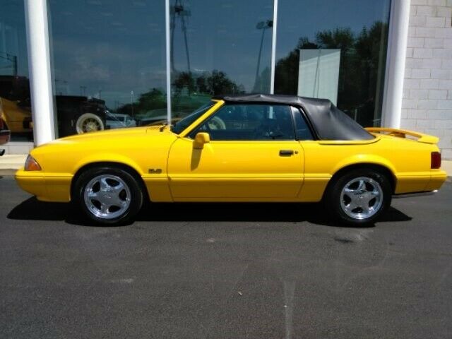1993 Ford Mustang LX - photo 2