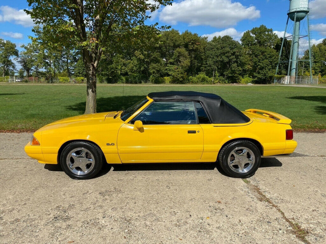 1993 Ford Mustang LX 5.0 Convertible Feature Car FREE ENCLOSED SHIPPING - photo 3