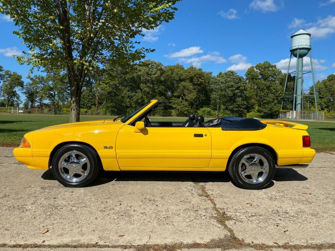 1993 Ford Mustang LX 5.0 Convertible Feature Car FREE ENCLOSED SHIPPING - photo 4