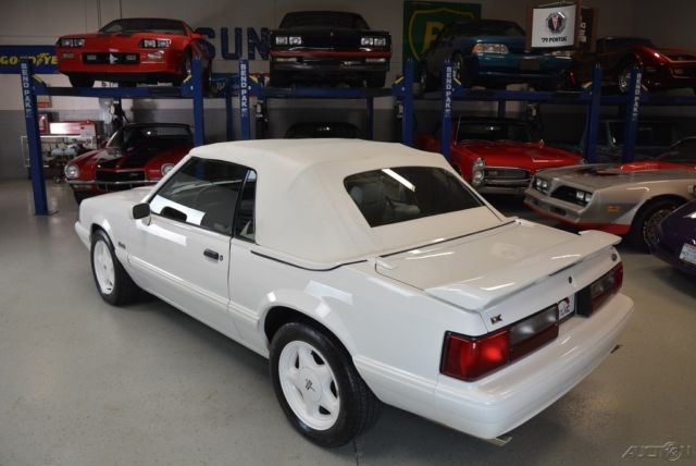 1993 Ford Mustang LX 5.0 Feature Car - photo 10