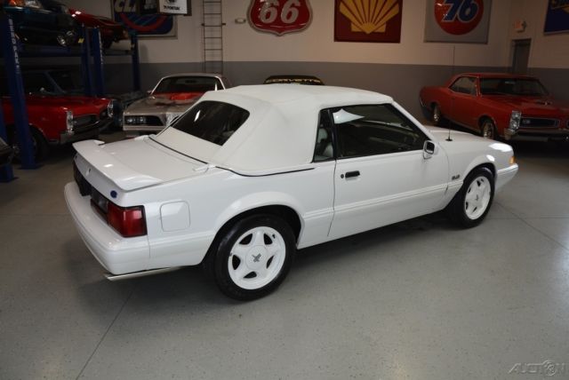 1993 Ford Mustang LX 5.0 Feature Car - photo 12