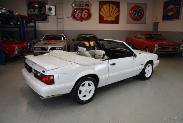 1993 Ford Mustang LX 5.0 Feature Car - photo 13