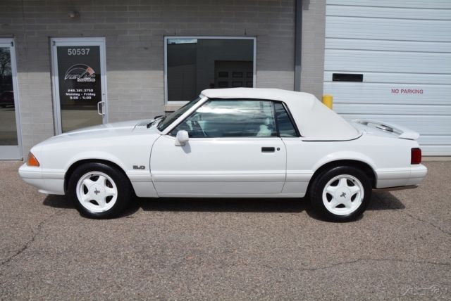 1993 Ford Mustang LX 5.0 Feature Car - photo 7