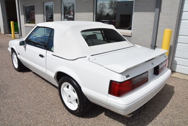 1993 Ford Mustang LX 5.0 Feature Car - photo 9