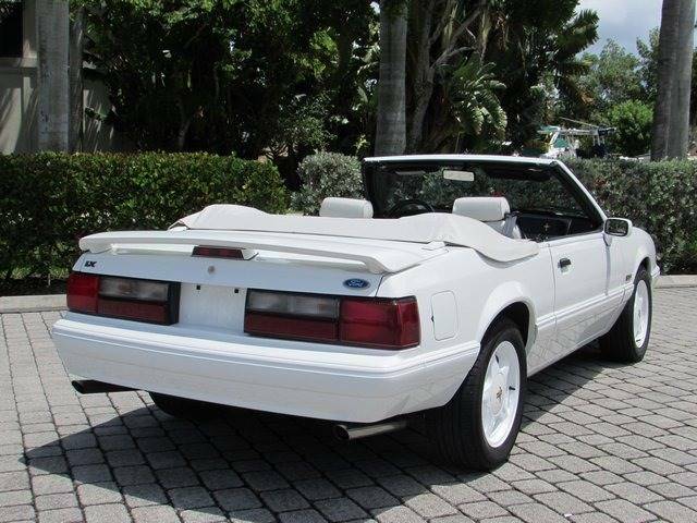 1993 Ford Mustang LX 5.0 2dr Convertible - photo 12